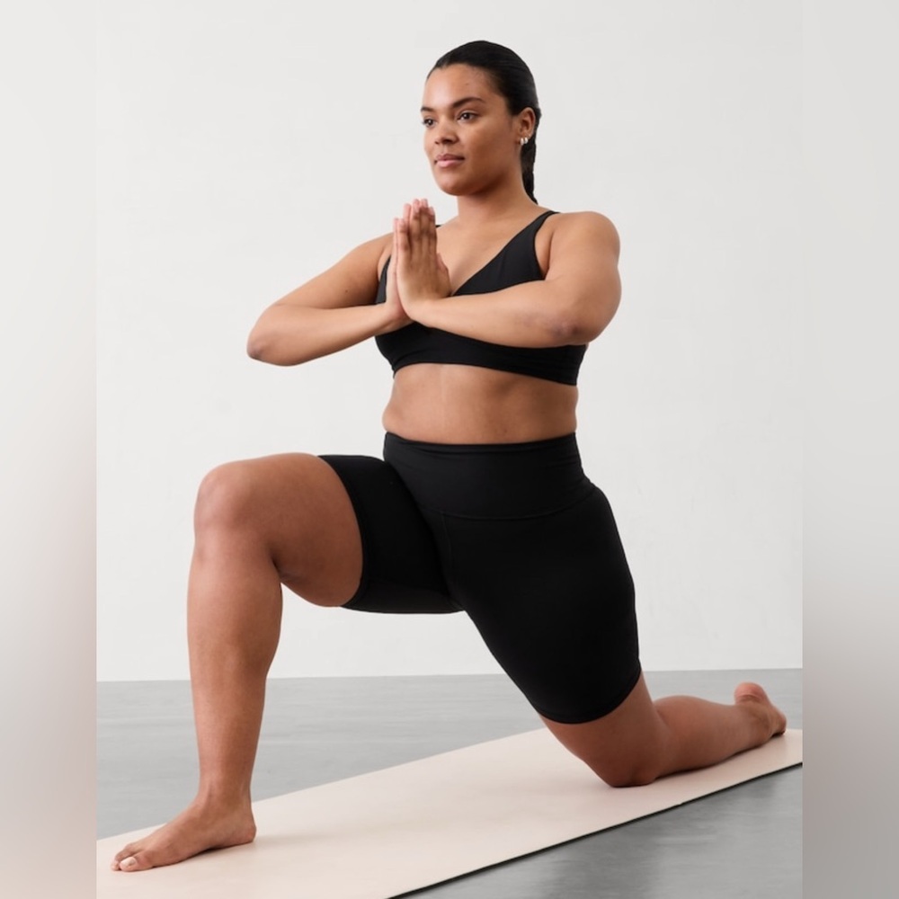 NWT Athleta Ultra High Rise Elation Black 7” Short Size 1X